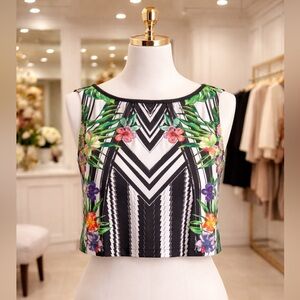 Bisou Bisou Black White Geo Floral Sleeveless Crop Tank